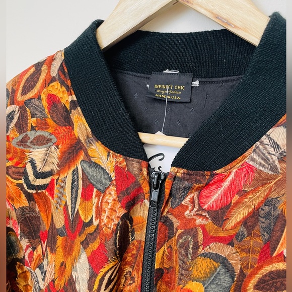 Vintage 80s / 90s All Over Feather Print Zip Up Bomber Jacket Fits Medium - Picture 4 of 4